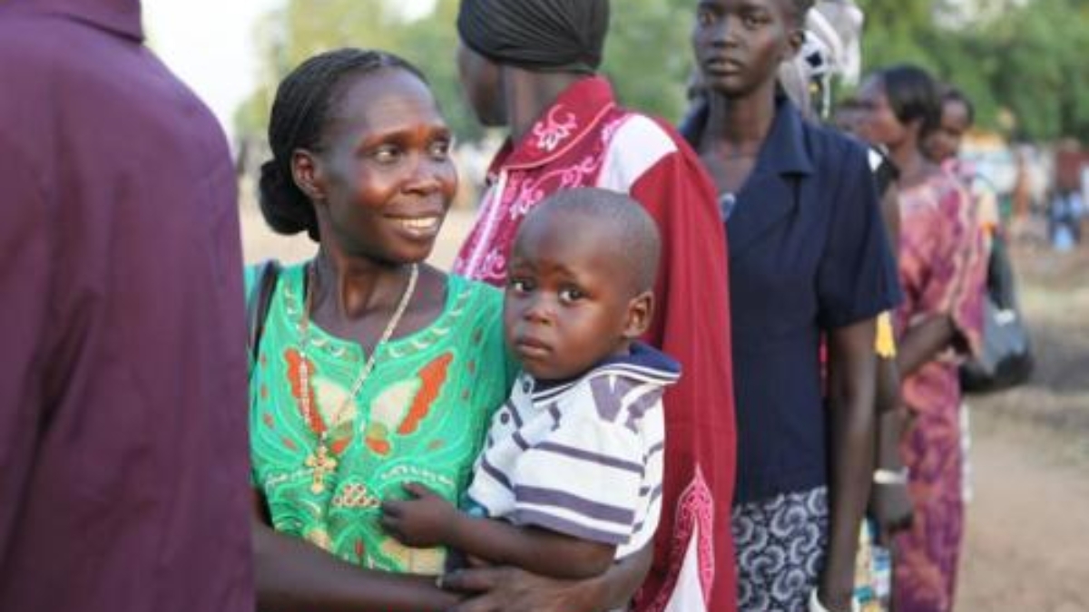 Women voting in Sudan