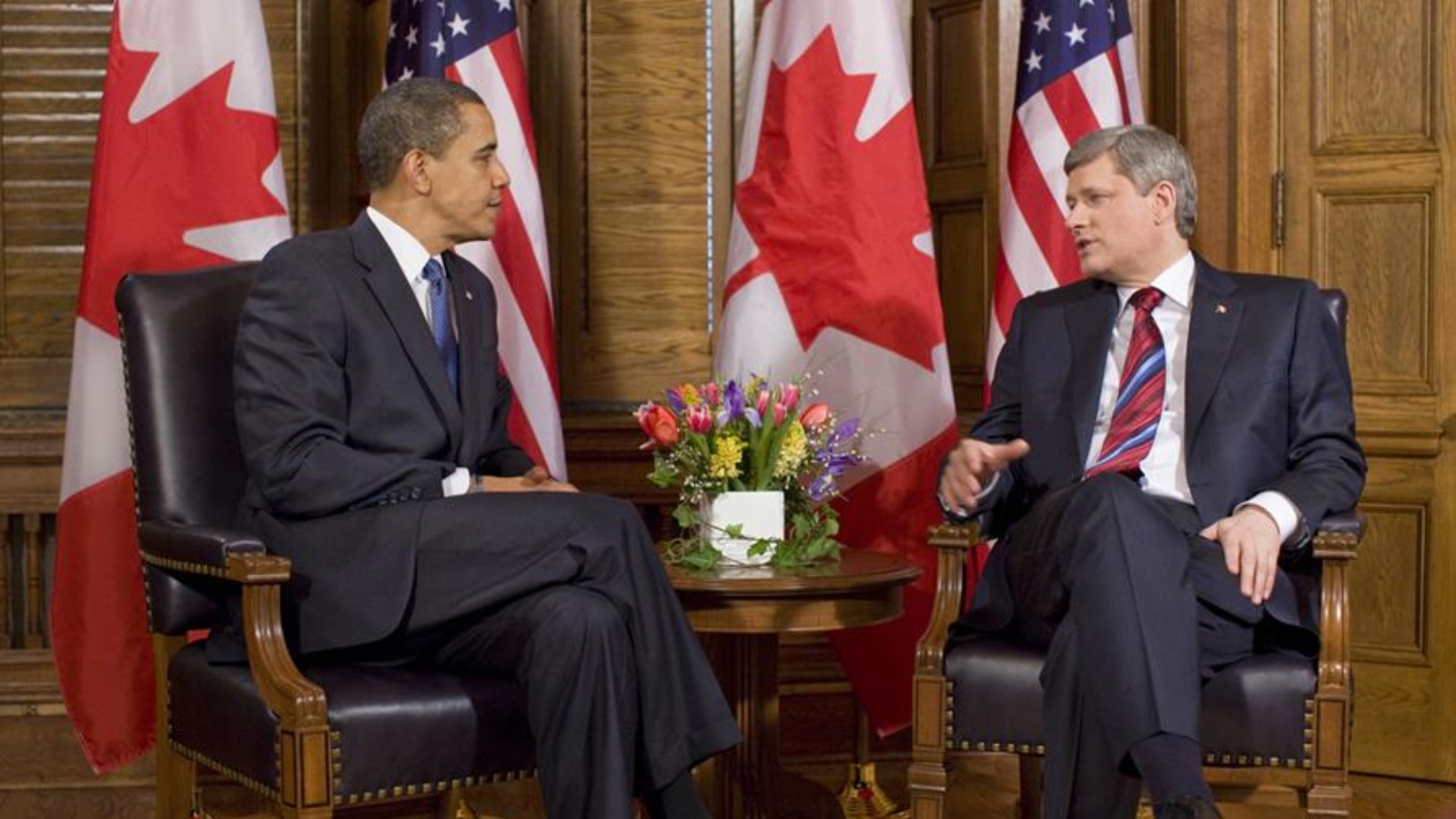 Barack_Obama_meets_Stephen_Harper.jpg