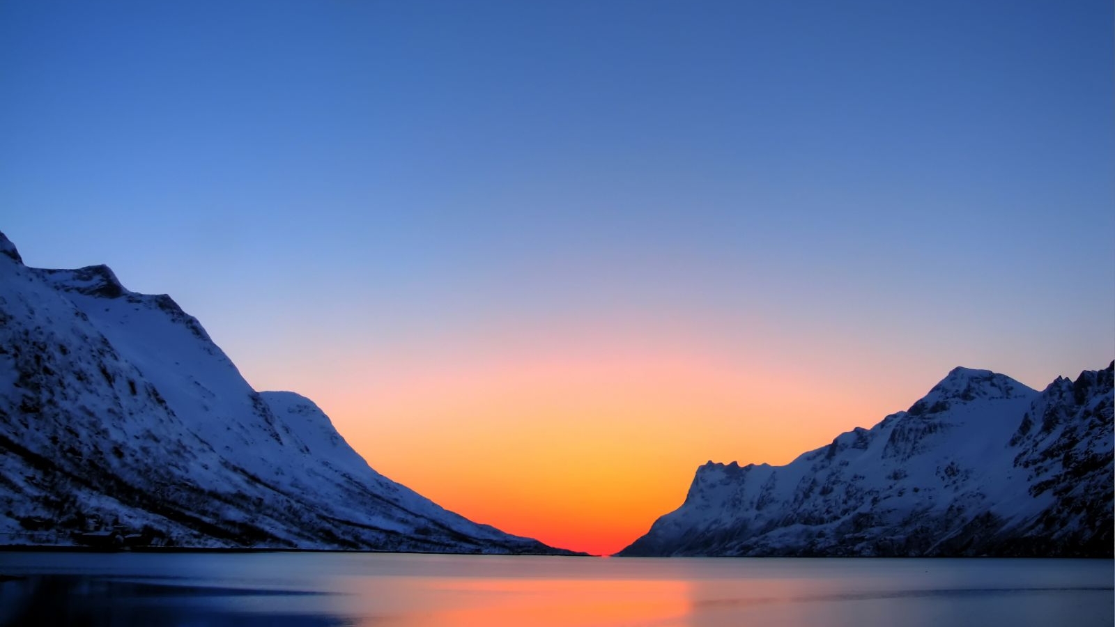 Arctic_Sunset.jpg