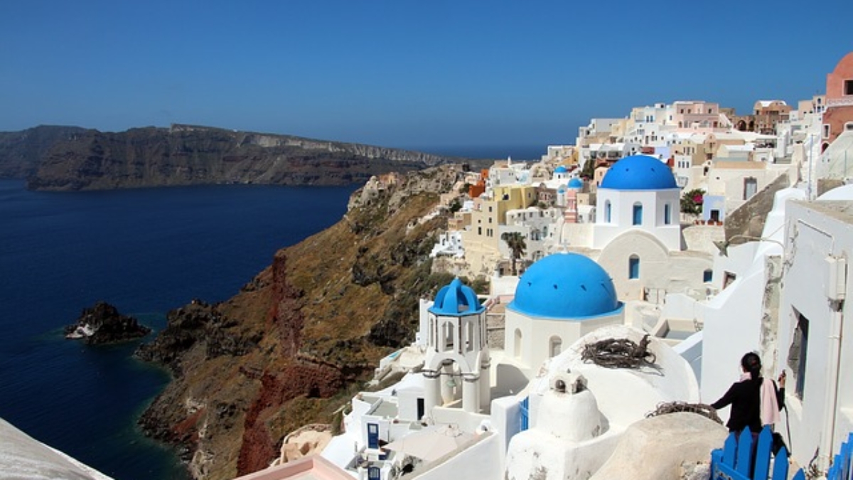 santorini-360216_640.jpg