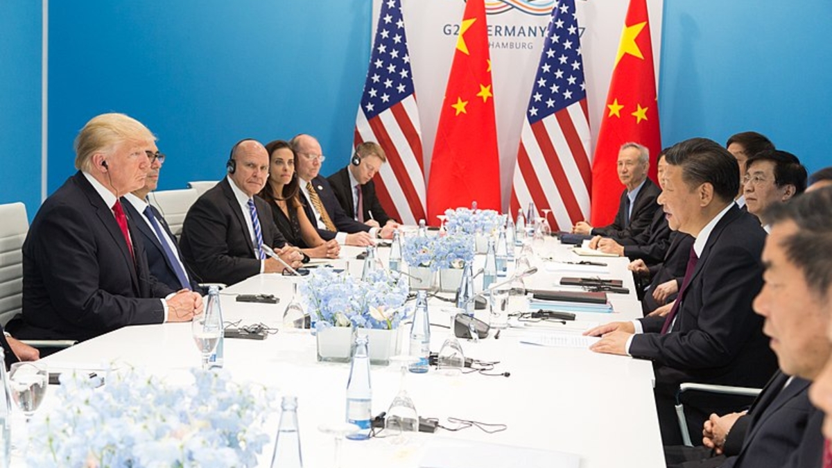 800px-President_Donald_J._Trump_and_President_Xi_Jinping_at_G20,_July_8,_2017