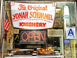 Yonah_Shimmel's_Knish_Bakery_Front_Window (1)